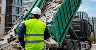 Вывоз строительного мусора в Кисловодске: услуги лицензированной компании — ПроМусор